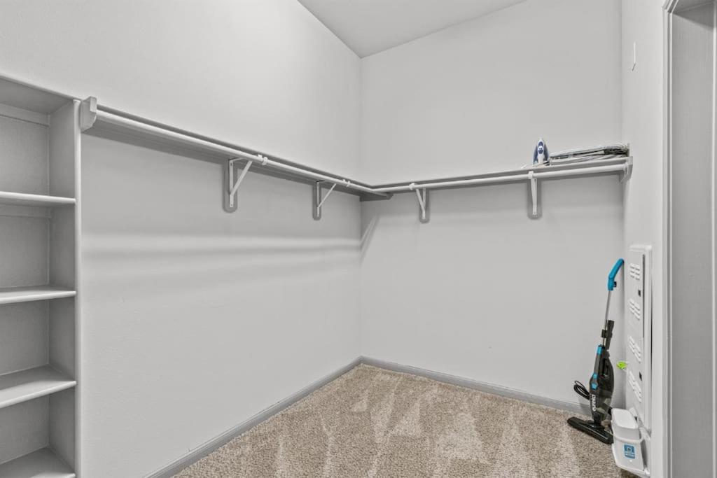 Luxury 2br 2b With Pool & Free Parking Apartamento Austin