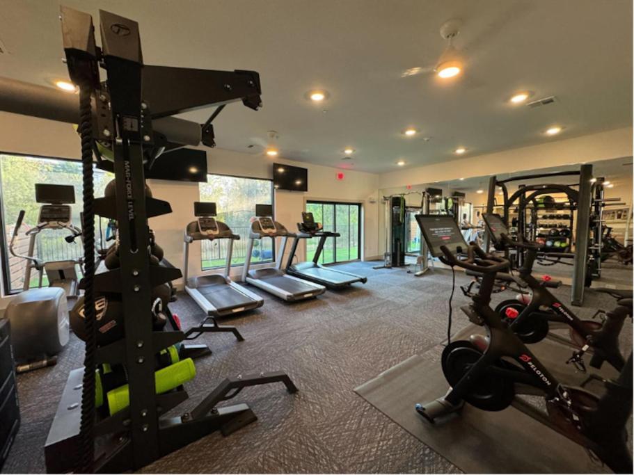 Luxury 2br 2b With Pool & Free Parking Apartamento